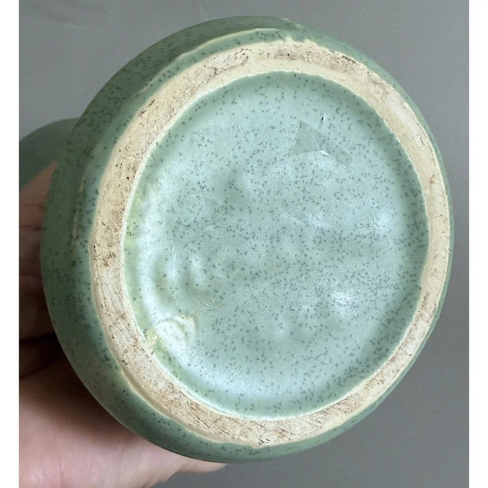 Floraline by Haeger Pottery Vase 9.25
